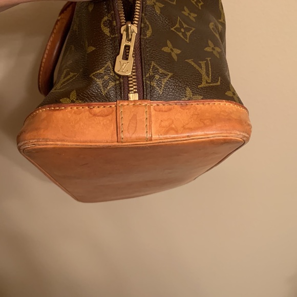 Authentic Louis Vuitton monogram Alma purse with date code BA0914 - Picture 13 of 14